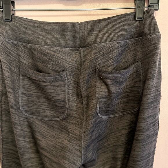 Athleta Techie Sweat Jogger Heathered Gray Cropped Pants XS - Picture 7 of 9